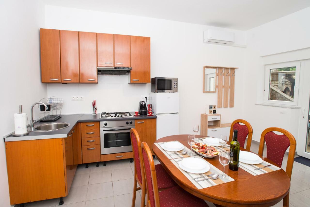קראליביצה Apartments Omorfia מראה חיצוני תמונה